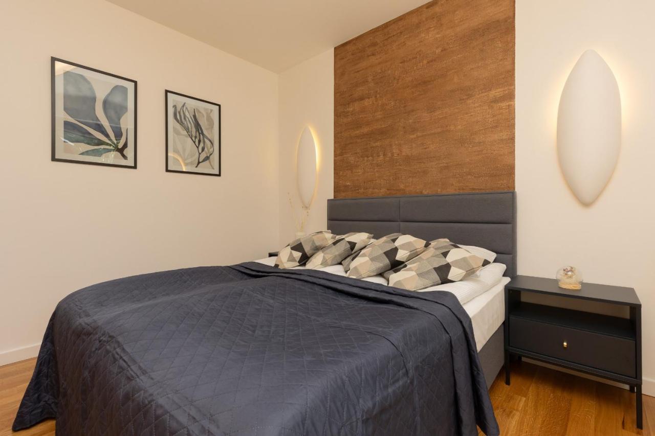 Old Mokotow Spacious Two-bedroom By Renters Leilighet *