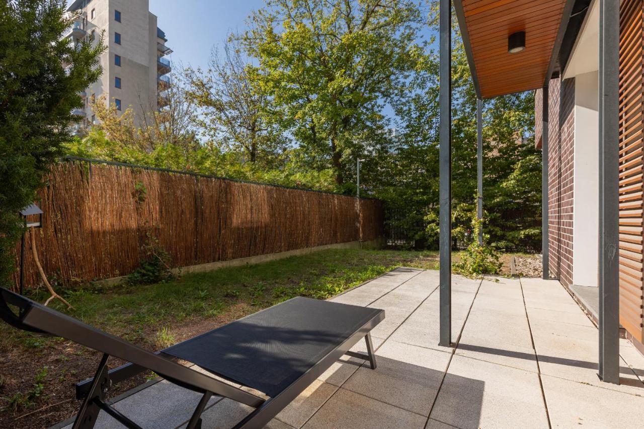 Old Mokotow Spacious Two-bedroom By Renters Leilighet Warszawa